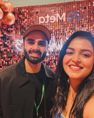 Sonal Kaushal Instagram - Ending the year with team @metaindia was so much fun ❤️
Thank you team Meta @ankit_rihal @shreyajain.301 @akshaythakur27 @anand_ishita ❤️❤️ You guys are the best! 
And aap sab ko dher sara #PyarYou 🤗 hehehehhe Mmmuahhhhhh

👗 by @urbanic_in