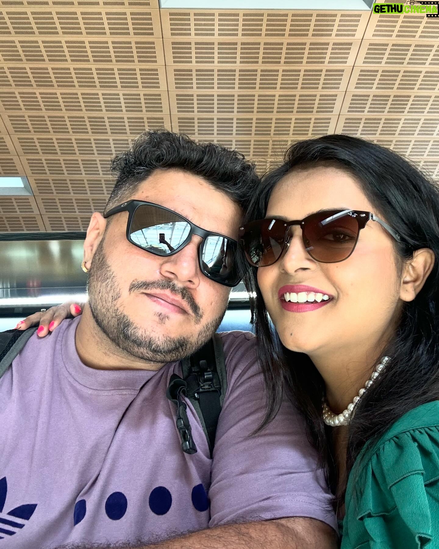 Sonal Kaushal Instagram - Day 2 in Dubai.. “Just looking like a WOW” 😂 Swipe to see the last picture. That’s my favourite ❤️ #dubai #dubai2023 #familytime