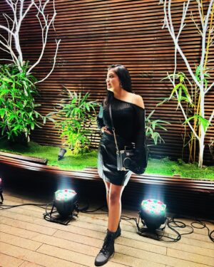 Sonal Kaushal Instagram - Last night for Urbanic Christmas Soirée 🌲🎅 
Outfit by @urbanic_in 
Bag @aldo_shoes