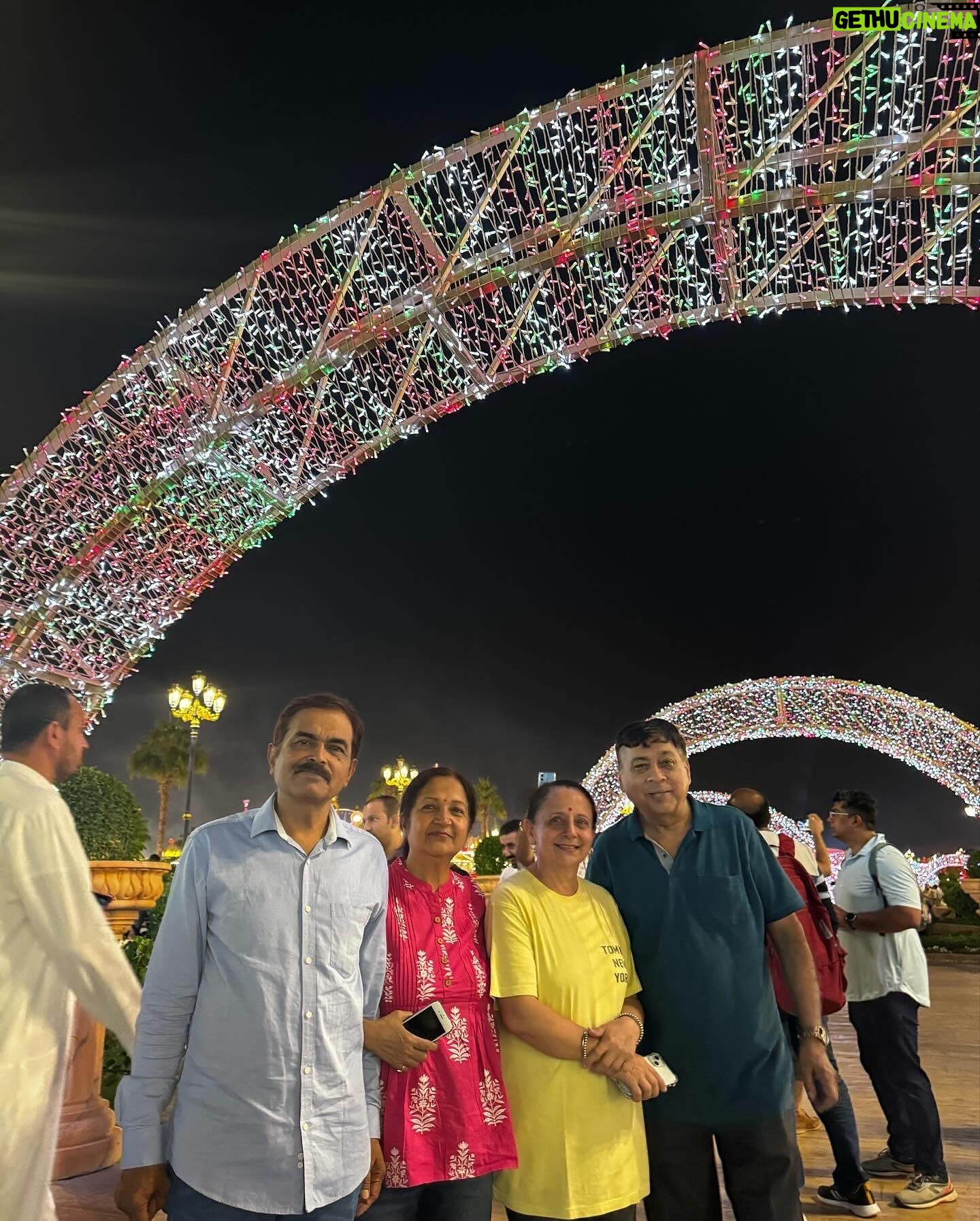 Sonal Kaushal Instagram - Day 6’ Dubai 2023 Lot of shopping at Dubai Outlet mall and an evening at the Global Village #familyvacation #dubai2023