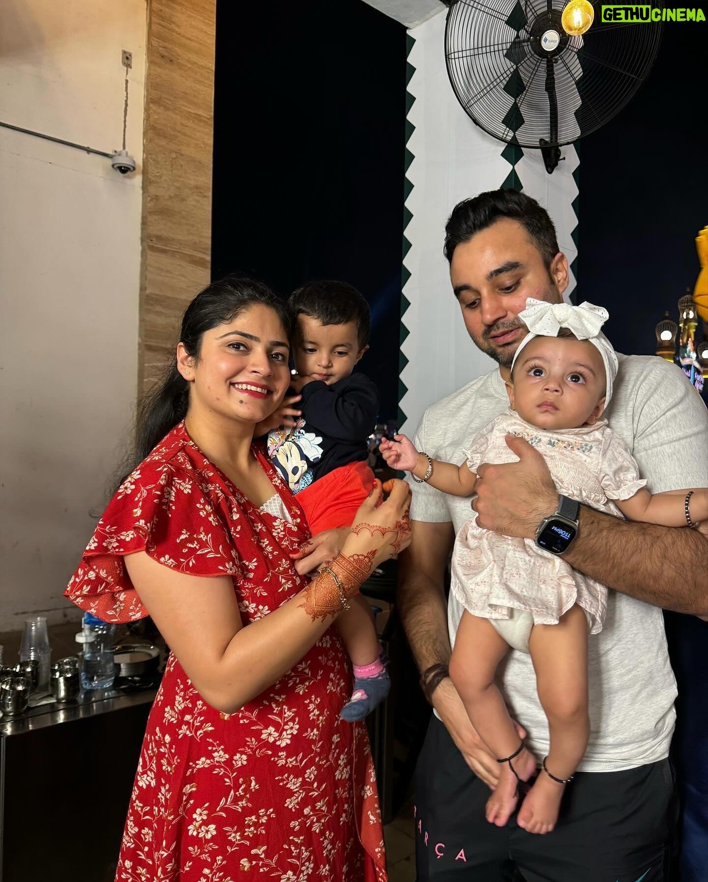 Sonal Kaushal Instagram - Day 6’ Dubai 2023 Lot of shopping at Dubai Outlet mall and an evening at the Global Village #familyvacation #dubai2023