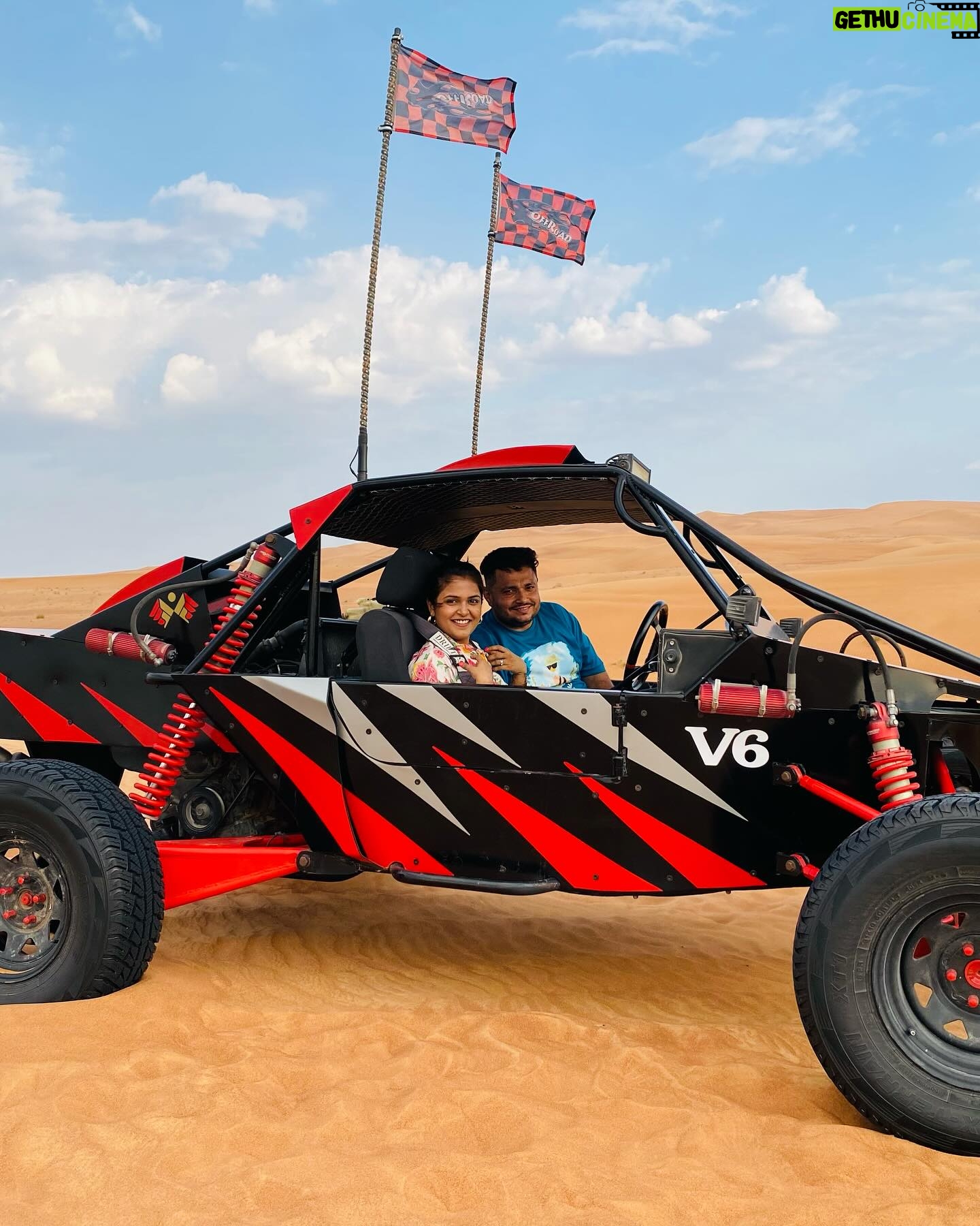 Sonal Kaushal Instagram - Day 1 at Dubai ~ Desert Safari with @arabianexpeditiondubai. Creating memories β€οΈ PS: I wish, for every wife, handling husbands was as easy as the first picture πππ #dubai #dubai2023 #familyholiday