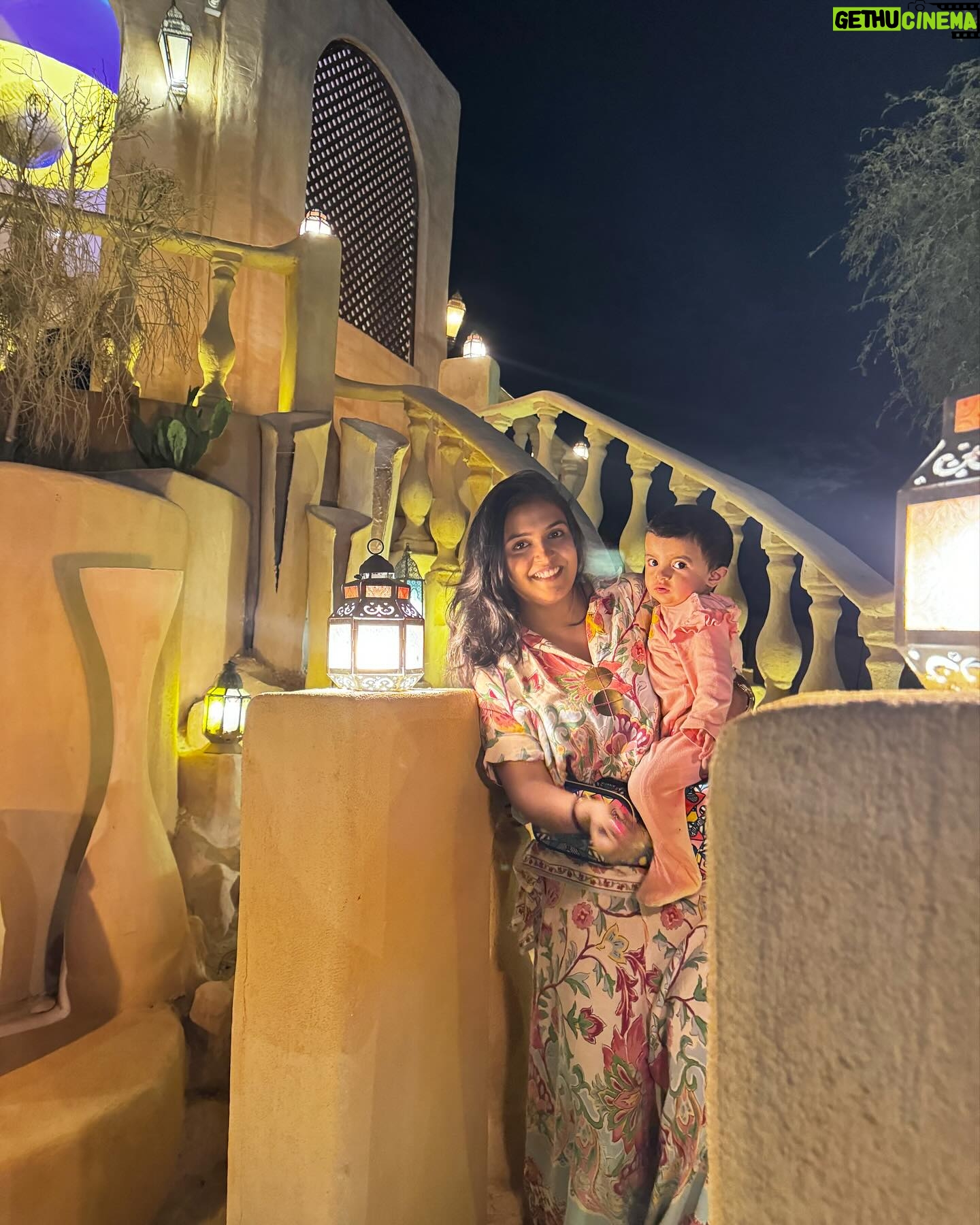 Sonal Kaushal Instagram - Day 1 at Dubai ~ Desert Safari with @arabianexpeditiondubai. Creating memories β€οΈ PS: I wish, for every wife, handling husbands was as easy as the first picture πππ #dubai #dubai2023 #familyholiday