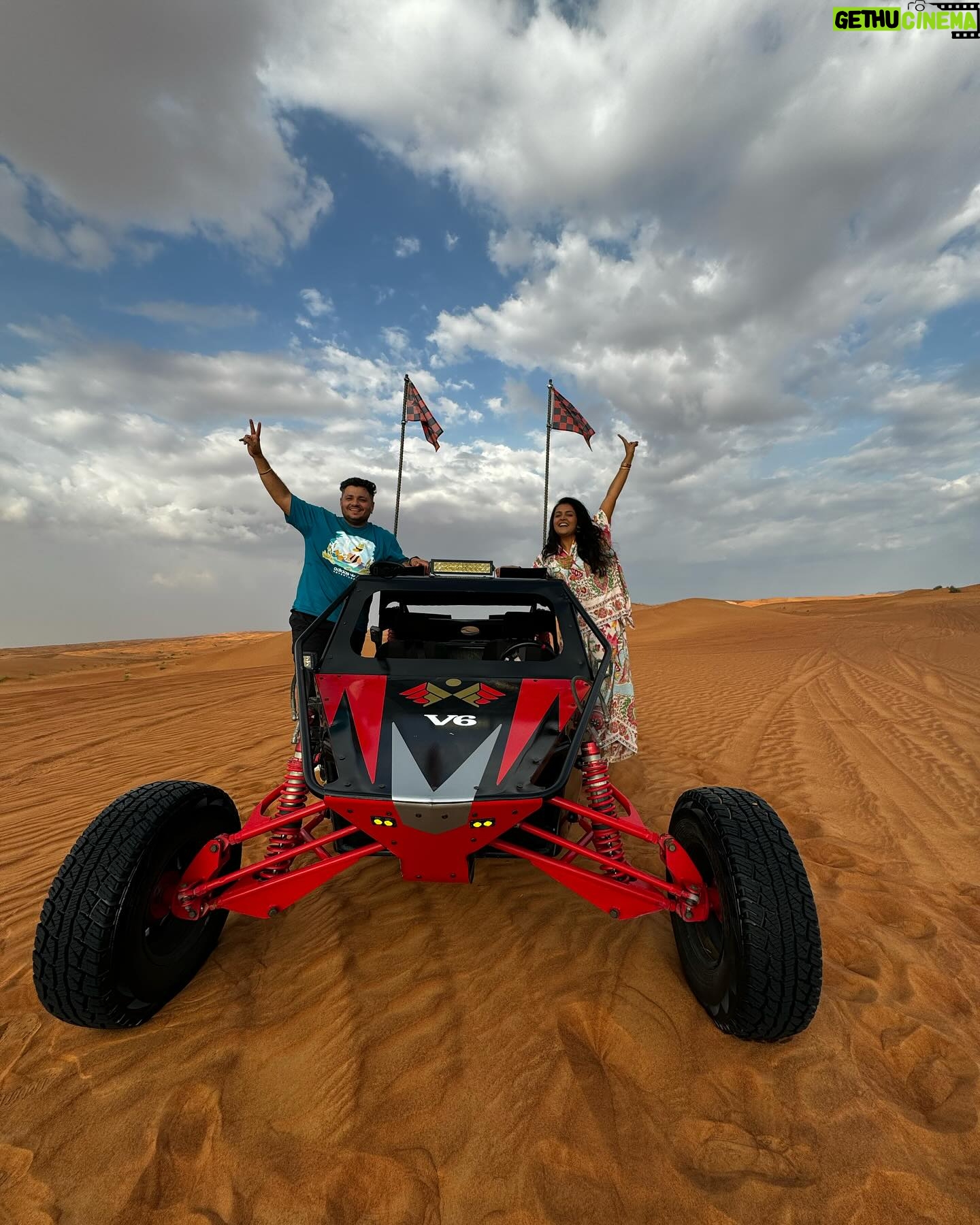 Sonal Kaushal Instagram - Day 1 at Dubai ~ Desert Safari with @arabianexpeditiondubai. Creating memories β€οΈ PS: I wish, for every wife, handling husbands was as easy as the first picture πππ #dubai #dubai2023 #familyholiday