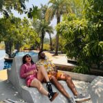 Sonalee Kulkarni Instagram – Fun = Family   Friends 🌻

Was a happy birthday indeed 😇
Thank you @kondantheretreat for hosting us! 

#sonaleekulkarni #marathimulgi #happiness #family #friends #staycation #birthday #love #familytime ❤️