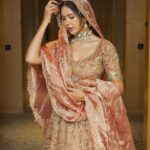 Sonam Bajwa Instagram - @whitelilybynavneetsidhu 🤍🤍🤍