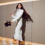Sonam Kapoor Instagram - ♊️ I can be whoever I want.. because im having the best f**king time of my life .. Look 1 Outfit : @huishanzhang Shoes : @jimmychoo Bag : @markcross Jewels : @zoyajewels Look 2 Skirt : @carolinaherrera Shirt and shoes : @therow Sunglasses: @dior Bag : @hermes Rings : @zoyajewels MUA : @mehakoberoi Hair : @hrishidoeshair Styling : @rheakapoor @abhilashatd Team : @niyatiij @navyachanana @sananver Photos : @kunalgupta91