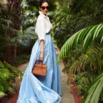 Sonam Kapoor Instagram - ♊️ I can be whoever I want.. because im having the best f**king time of my life .. Look 1 Outfit : @huishanzhang Shoes : @jimmychoo Bag : @markcross Jewels : @zoyajewels Look 2 Skirt : @carolinaherrera Shirt and shoes : @therow Sunglasses: @dior Bag : @hermes Rings : @zoyajewels MUA : @mehakoberoi Hair : @hrishidoeshair Styling : @rheakapoor @abhilashatd Team : @niyatiij @navyachanana @sananver Photos : @kunalgupta91