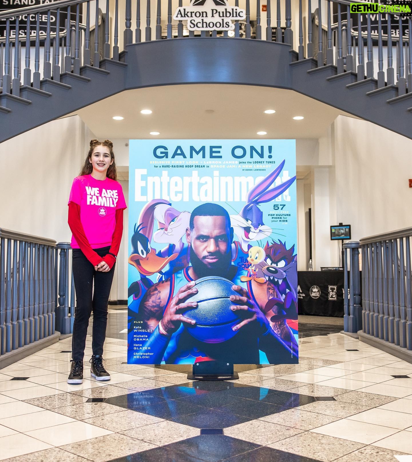 Sonequa Martin-Green Instagram - EYYY HERE IT IS YβALL...!! The @EntertainmentWeekly first look of @kingjames me and the family in Space Jam: A New Legacy! ππ So excited about this! And check out the future world changers from @LJFamFoundation and @IPromiseSchool celebrating the movie with us! π€ #spacejam #anewlegacy