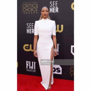 Sonequa Martin-Green Instagram - 💫 ~ The Critics Choice Awards ~ 💫
_____________

Dress:  @monotofficial 
Shoes:  @jimmychoo 
Jewelry:  @chopard 
Hair:  @lovingyourhair (and killed it)
Makeup:  @gregoryarlt (and killed it)
Styling:  @shionat (aaaand killed it)
Hunk:  @iamkenricgreen (dashing as always)
_____________

What a great time. Big congrats to Michael and all the winners and nominees! 🖤