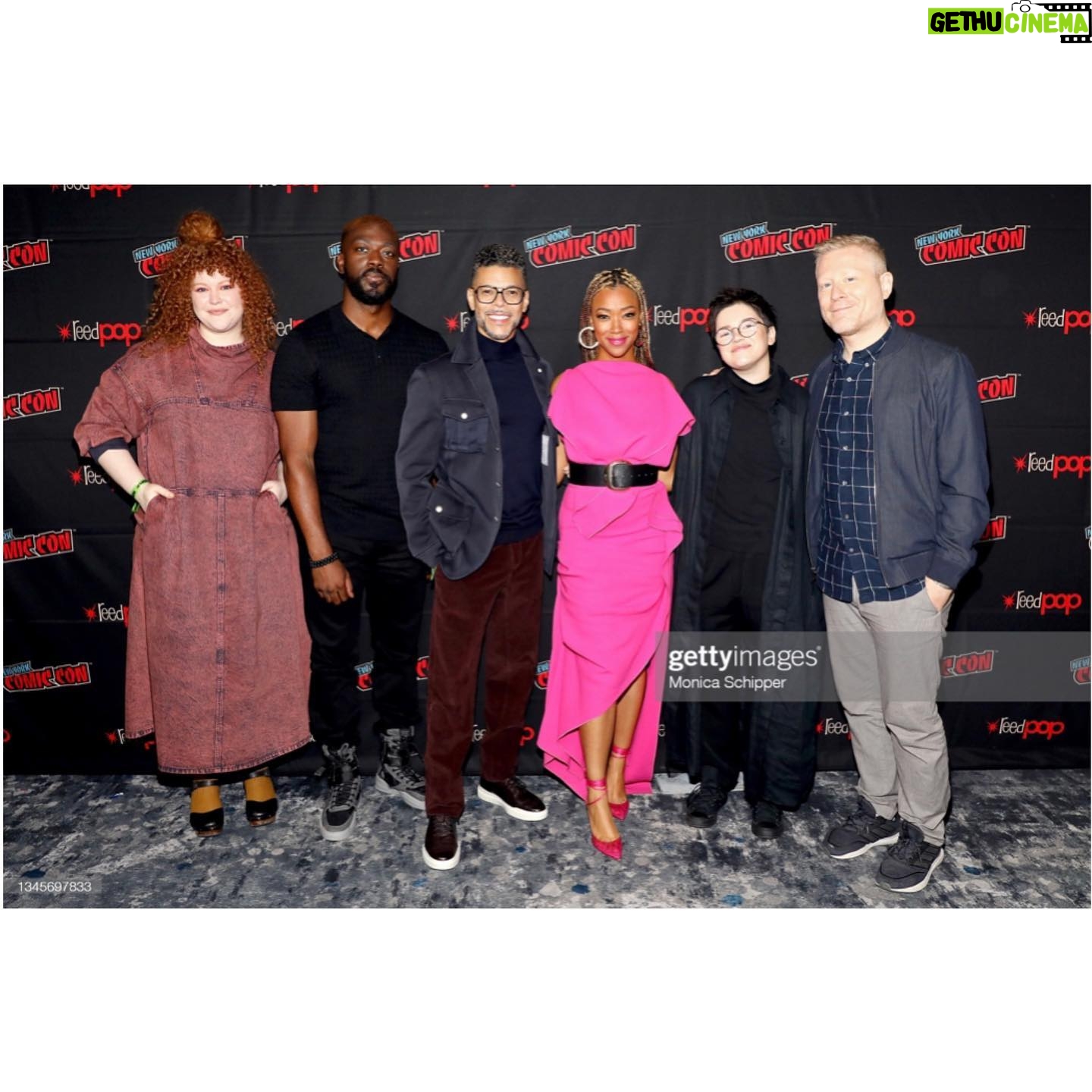 Sonequa Martin-Green Instagram - New York Comic Con. Always a good time with these lovely folks. And with Captain Burnham. 😉 Season 4 premiere of Star Trek Discovery is November 18th…! #lessssgo #startrekdiscovery #nycc