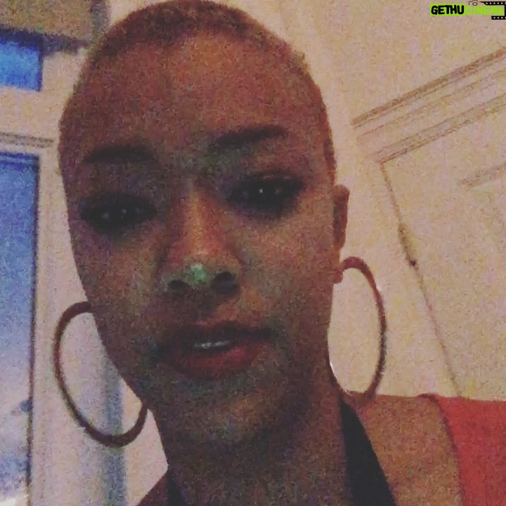 Sonequa Martin-Green Instagram - Merry Christmas everybody. 🤣 #greenshenigans #evenonchristmas #issabirthdayparty #happybirthdayyeshua