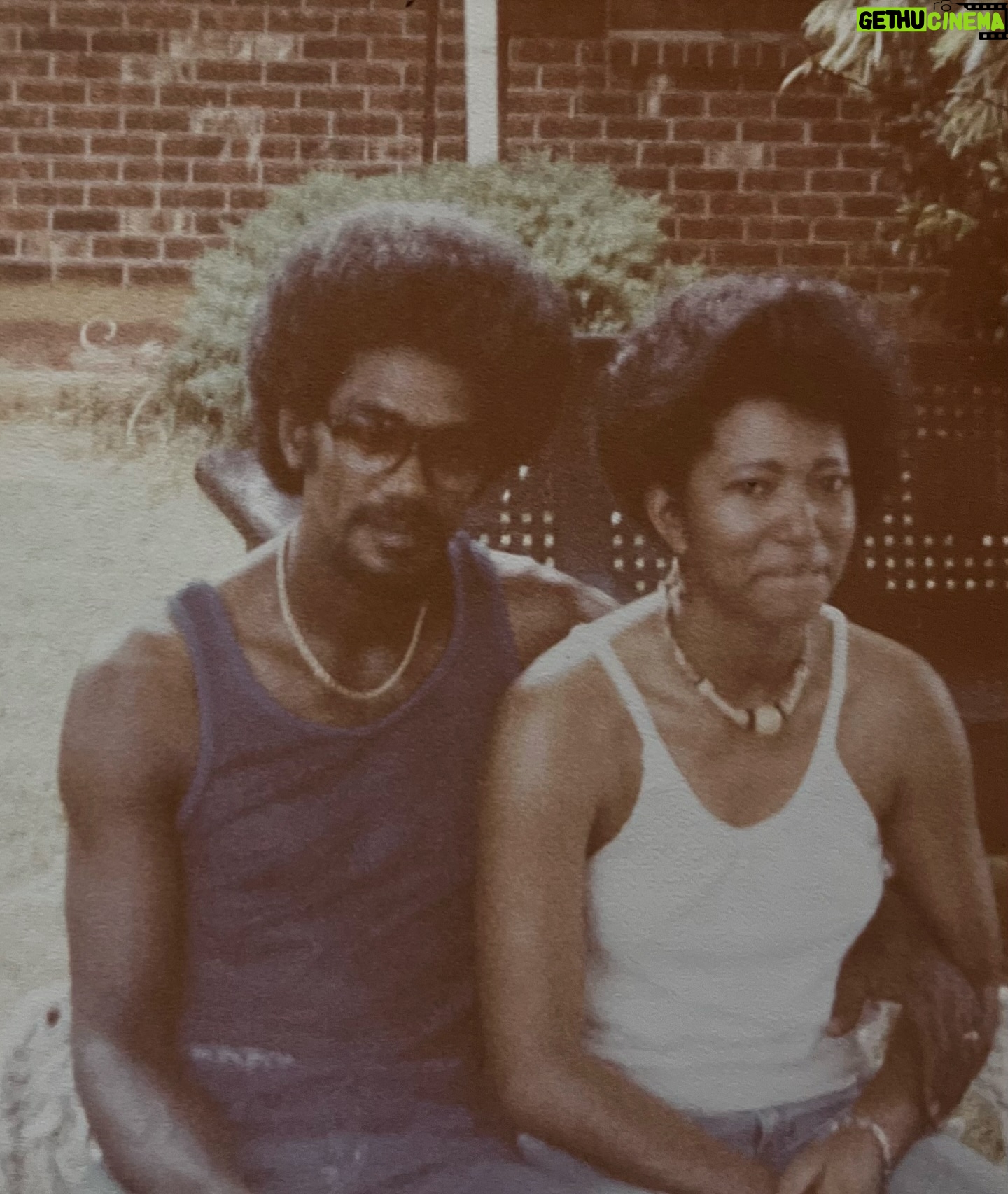 Sonequa Martin-Green Instagram - They passed on April 9th and 10th, now 3 years ago. God continues to walk me and @imjustme_kee through this unique grief journey and we praise Him for that. This is my favorite picture of them. So young and beautiful and pure. I love remembering them this way. 🖤