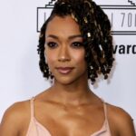 Sonequa Martin-Green Instagram - Big thanks and big love to my very dear @gregoryarlt for coming through with the beat for ET and the MUAHS Awards, and also for every. single. time. ♥️ And thank you to my lovely @lovingyourhair for the hair accessorizing, we were together the day before for something else but as always, your blessing kept going. 😁😘