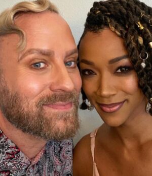 Sonequa Martin-Green Instagram - Big thanks and big love to my very dear @gregoryarlt for coming through with the beat for ET and the MUAHS Awards, and also for every. single. time. ♥️ And thank you to my lovely @lovingyourhair for the hair accessorizing, we were together the day before for something else but as always, your blessing kept going. 😁😘