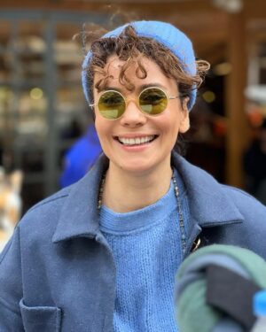 Songül Öden Instagram - Happy  Sunday💙
