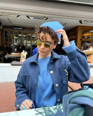 Songül Öden Instagram - Happy  Sunday💙