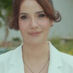 Songül Öden Instagram – “Canım kızım,

İnsan hayvan demeden bütün canları, sadece karnında değil, sevgi ve merhameti ile kalbinde de büyüten bütün kadınların gününü, senin adına da kutluyorum.

Anneler Günümüz kutlu olsun!”

@unfpaturkiye İyi Niyet Elçisi @sngloden ilk #AnnelerGünü’nde yeni doğan kızına sesli bir mektup bıraktı 🧡

*

“My dear daughter,

On your behalf, I celebrate all the women who raise all living beings, human or animal, not only in their wombs but also in their hearts with compassion and love.

Happy Mother’s Day to us!”

@unfpaturkiye Goodwill Ambassador, actress @sngloden left a voice message to her newborn daughter on her first #MothersDay 🧡