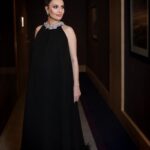 Songül Öden Instagram - Dün gece Atatürk 2 filmi galasından🖤 Gecenin sonunda ayaklara özgürlük😀