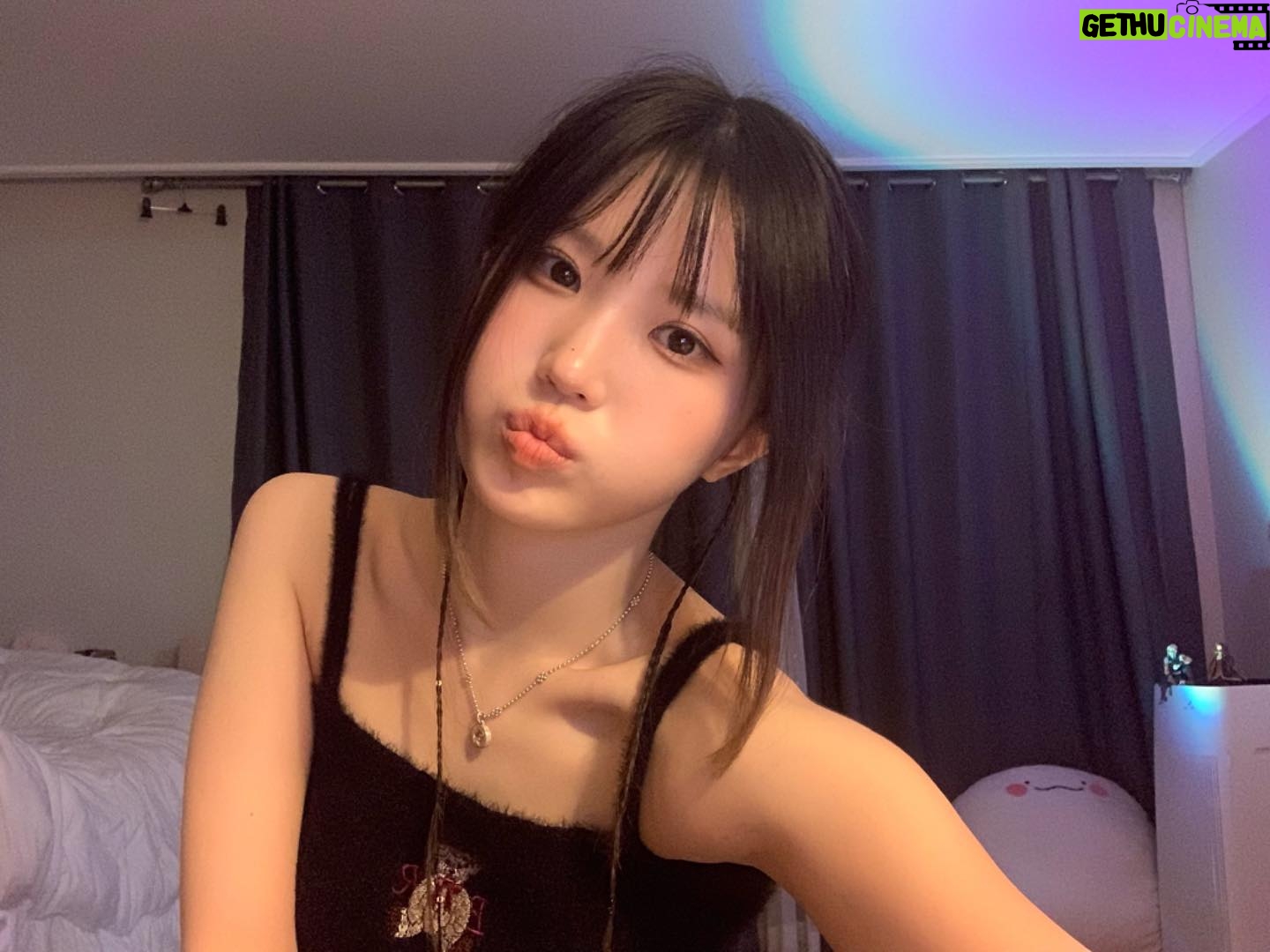 Song Ha-young - 150.9K Likes - 여름밤🍃