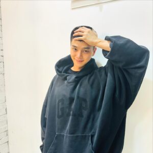 Song Kang Instagram - 잘!! 열심히!!! 다녀오겠습니다!!!
