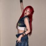 Song Yuqi Instagram - “Don’t you know that I’m a queen?” 😜😜😜