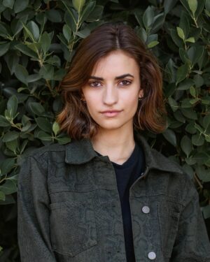 Soni Bringas Instagram - you need a real woman in your life 💚 
.
 📸: @itslenorephotography worked her magic on me 💫