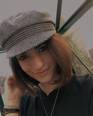 Soni Bringas Instagram - a little New York photo dump   a new haircut ✨🗽