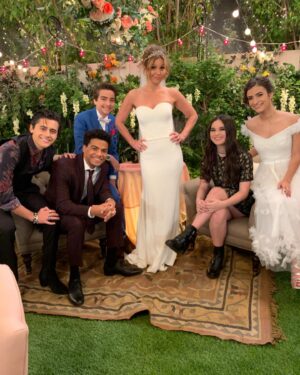 Soni Bringas Instagram - this is just proof that @candacecbure can rock a wedding dress no matter what! #fullerhouse #wedding