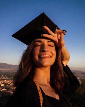 Soni Bringas Instagram - one step closer to college :) #2020graduate🎓 .
(Thank you to my teachers, Kate and Laura; I could not have done this without them.)