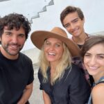 Soni Bringas Instagram – back home from NY and was lucky enough to reunite with the best cast you’ll ever find!
.
@fullerhouseguy worked his magic yet again – farewell Jeff!! Till next time ♥️♥️
.

(@eliasharger stop getting older!!!!)