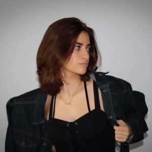 Soni Bringas Instagram - you can never go wrong with a jean jacket #bluejeanbaby 💎