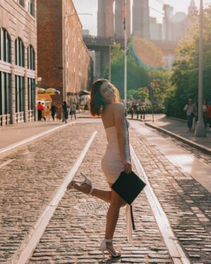Soni Bringas Instagram - your 2024 @nyuniversity graduate 💜 and a solemn farewell to New York City 🏙️ forever thankful for these last three years 

(Graduated with a Bachelor of Arts in Psychology and a minor in Child and Adolescent Mental Health Studies 🎓)