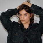 Soni Bringas Instagram – you can never go wrong with a jean jacket #bluejeanbaby 💎
