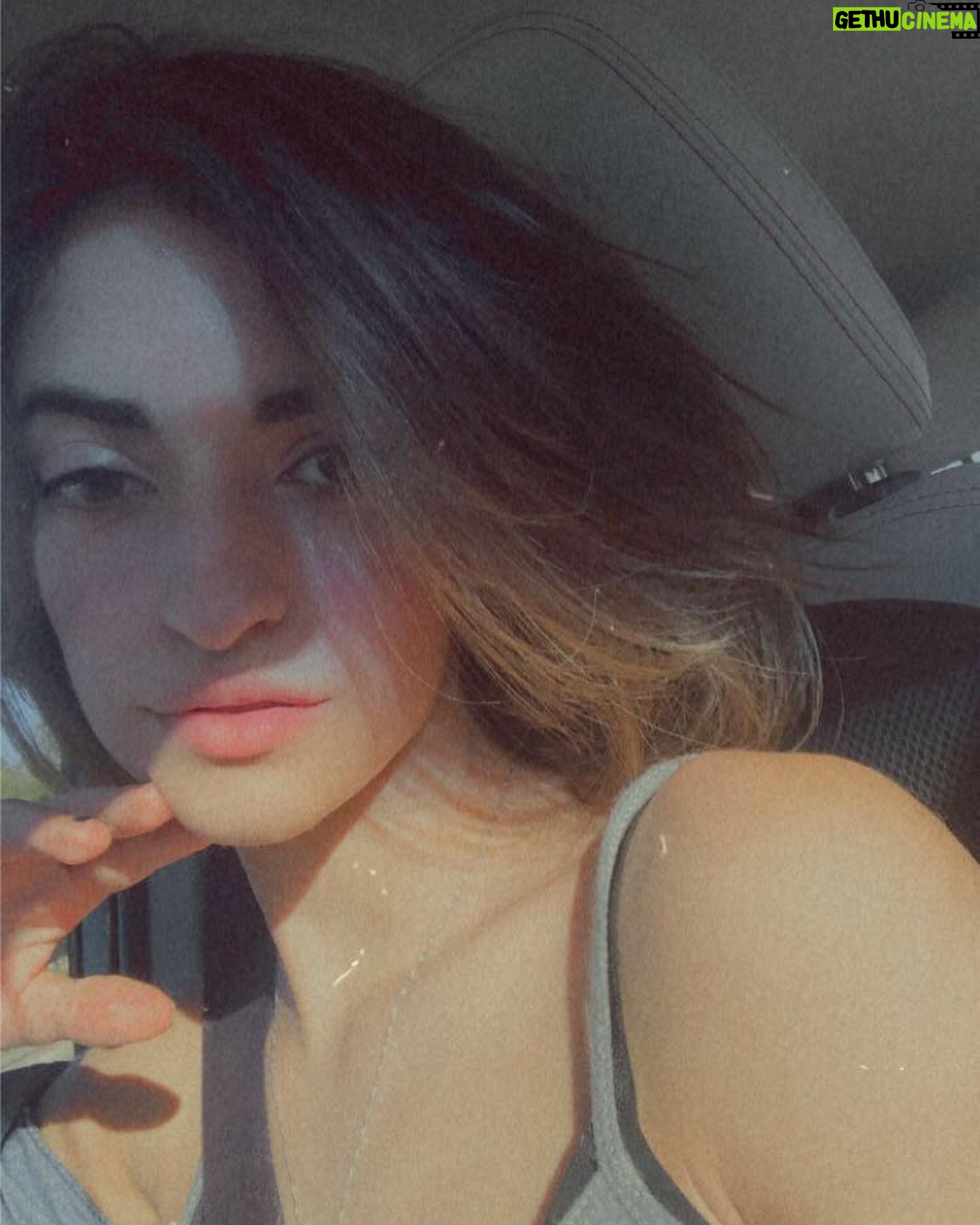 Soni Bringas Instagram - another day, another chop ... ✨