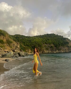 Sonia Ammar Instagram - & it was all yellow