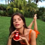 Sonia Ammar Instagram – My favorite @bulgari Omnia Coral scent in a stunning new design. With its signature sunny essence,  it’s a staple in my collection this season 🧡 #BulgariOmnia #Coral #ad