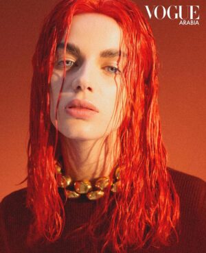 Sonia Ammar Instagram - In honor of the blood that will be spilled in the SCREAM release today🩸 @voguearabia preview of the march issue!

Photo: @emmanuelgiraud 
Styling: @jonathan_huguet 
Hair: @hikageyumiko 
Makeup: @elodiebarrat_makeup