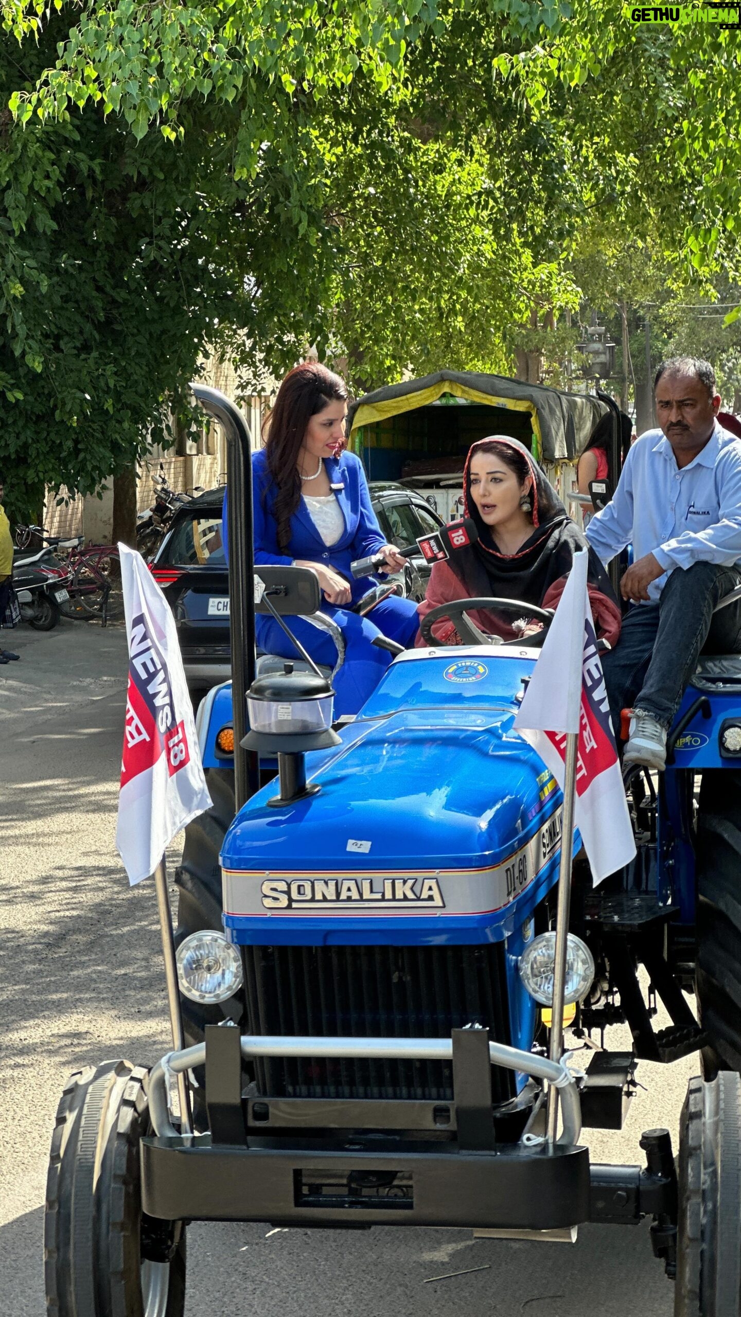 Sonia Mann Instagram - Laad Kaur @iamromeymaan @sonalika_tractor_india @news18punjab #kisanmajdooriktazindabad #soniamann #laadkaur