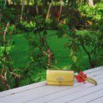 Sonia Sui Instagram – 夏の顏色

#aloha
#長假中 
#不在海邊就是在去海邊的路上
#我在夏威夷的日子 
#toryburch #Eleanor
@toryburch