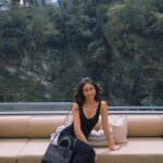 Sonia Sui Instagram - 結婚這麼多年了，很慶幸先生一直堅守著夫妻感情是婚姻基石的初衷與我相處。這兩天他安排了一趟花蓮的三天小旅行，本以為都到了如此美麗的太魯閣，走走步道看看風景好像是必要的吧？結果飯店的一切設施都很完美，服務和食物更是無法挑剔的細心體貼優秀，因此我們可以說是一步都沒有踏出去過😆（唯一的一次是在健身房運動完後我們走去對面小7找茶葉蛋，但沒找到，後來折返回飯店後居然在lounge吃到了，這什麼神奇的峽谷客棧） 健行只能留待下次再回來了🤍 #ourtime #tarokogorge #DiorSS24