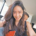 Sonia Sui Instagram - 結婚這麼多年了，很慶幸先生一直堅守著夫妻感情是婚姻基石的初衷與我相處。這兩天他安排了一趟花蓮的三天小旅行，本以為都到了如此美麗的太魯閣，走走步道看看風景好像是必要的吧？結果飯店的一切設施都很完美，服務和食物更是無法挑剔的細心體貼優秀，因此我們可以說是一步都沒有踏出去過😆（唯一的一次是在健身房運動完後我們走去對面小7找茶葉蛋，但沒找到，後來折返回飯店後居然在lounge吃到了，這什麼神奇的峽谷客棧） 健行只能留待下次再回來了🤍 #ourtime #tarokogorge #DiorSS24