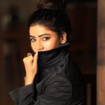 Soniya Bansal Instagram - If eyes could speak. One look would say everything• Photographer love it @mayasingh510photography Makuap @makeup_asfaque Clothes @jaanvi_singh_18