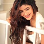 Soniya Bansal Instagram - Being happy never goes out of style