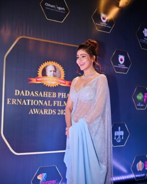 Soniya Bansal Instagram - Be who you are and say what you feel, because those who mind don't matter, and those who matter don't mind.  Credits for saree

Outfit @kaaishabyshalini
Hand accessories @aquamarine_jewellery
Neckpiece @rubans.in @oakpinionpr
Styled by @shru_birla