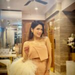 Sonu Kakkar Instagram - Remaining ones🤎