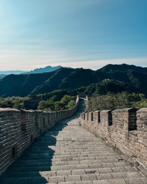 Sophia Thomalla Instagram - I can finally scratch this one off my bucket list as well 🥹😍🇨🇳🙏🏼
Um 5:30 aufgestanden um die ersten auf der Mauer zu sein. What an experience 🥹