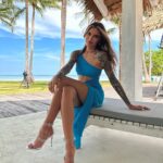 Sophia Thomalla Instagram - All inclusive. Work and travel. 🌴