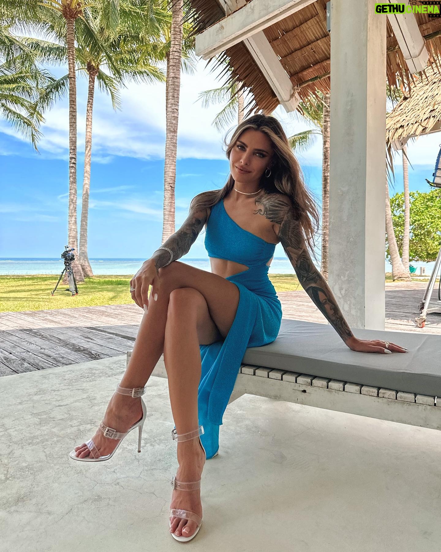 Sophia Thomalla - 52.1K Likes - All inclusive. Work and travel. 🌴