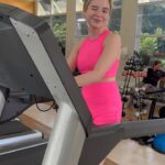 Sophia Valverde Instagram - Sábado também é dia de malhar 💪🏻 @kid.ronaldo_ #reels #reelslovers #malhação #academia #musculação #amo #sabado
